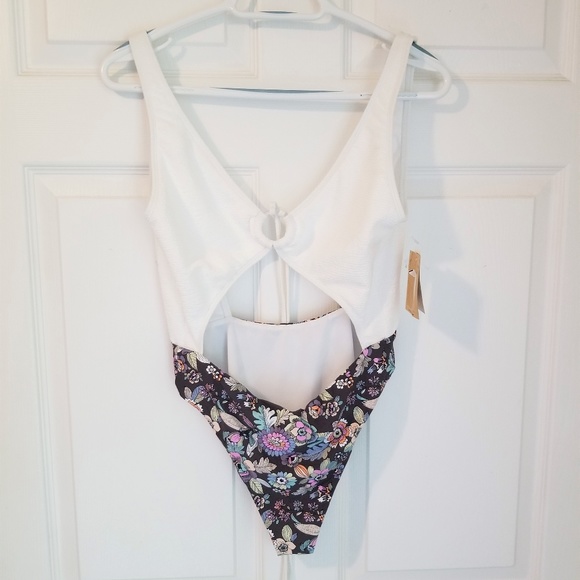 Reef Other - Reef Gardenia Plunge Maillot One Piece NWT Medium